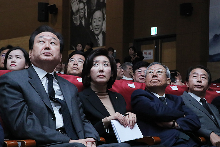 제목 노출 영역입니다 이미지