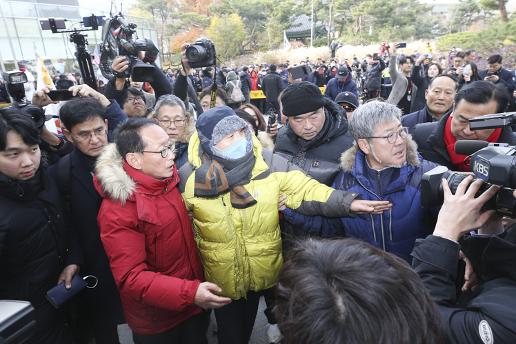 제목 노출 영역입니다 이미지