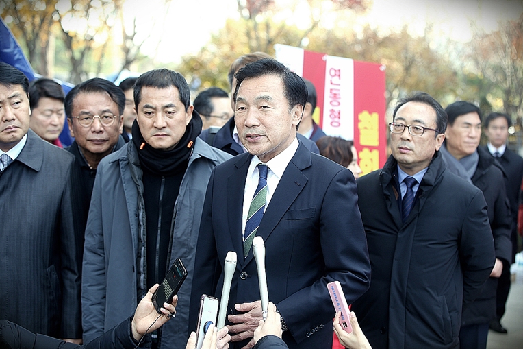 제목 노출 영역입니다 이미지
