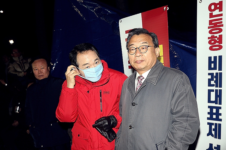 제목 노출 영역입니다 이미지