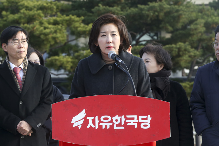 제목 노출 영역입니다 이미지