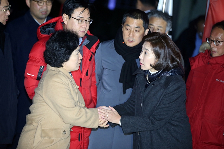 제목 노출 영역입니다 이미지
