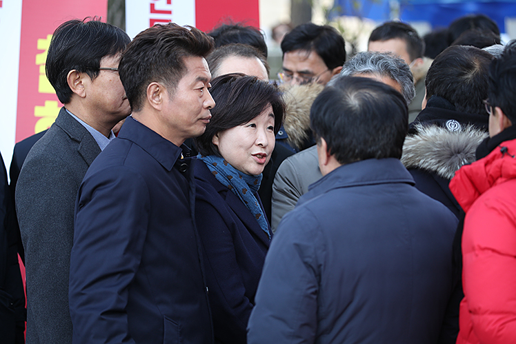 제목 노출 영역입니다 이미지