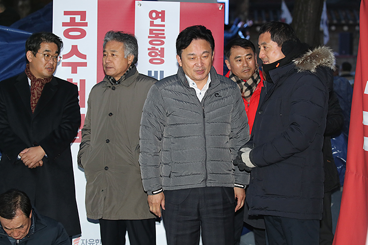 제목 노출 영역입니다 이미지