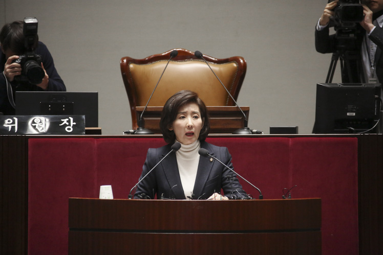 제목 노출 영역입니다 이미지