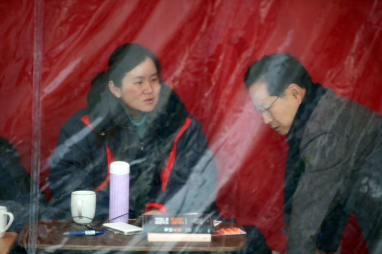제목 노출 영역입니다 이미지