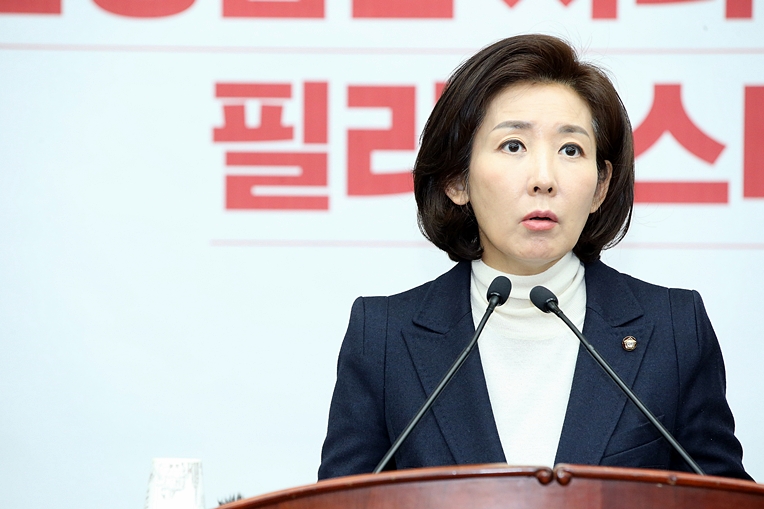 제목 노출 영역입니다 이미지