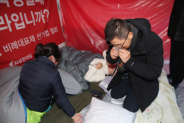 제목 노출 영역입니다 이미지