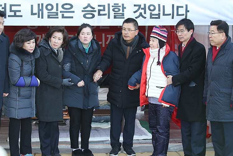 제목 노출 영역입니다 이미지