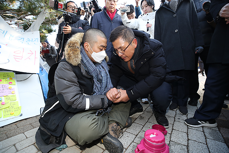 제목 노출 영역입니다 이미지