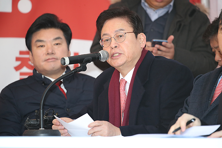 제목 노출 영역입니다 이미지
