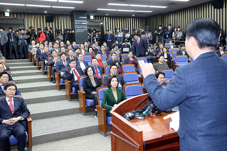 제목 노출 영역입니다 이미지