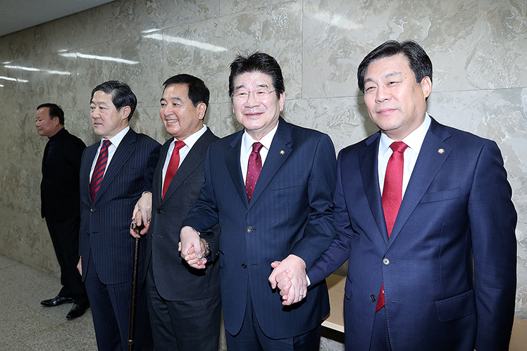 제목 노출 영역입니다 이미지