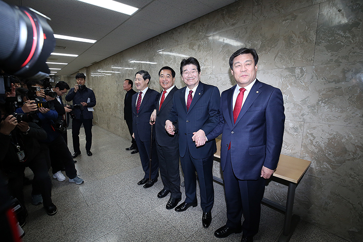 제목 노출 영역입니다 이미지