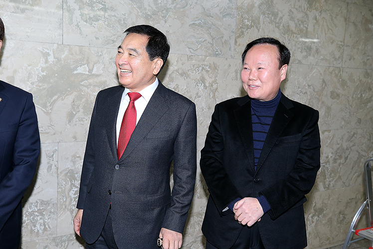 제목 노출 영역입니다 이미지