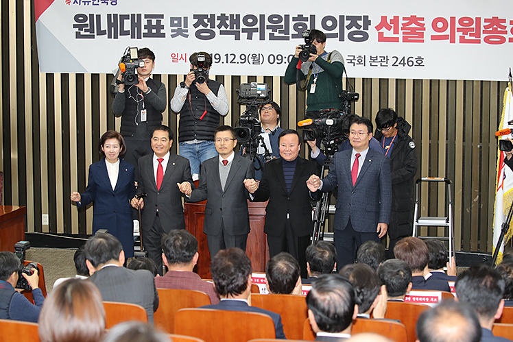 제목 노출 영역입니다 이미지