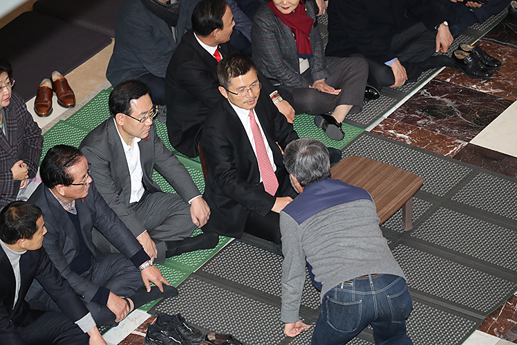 제목 노출 영역입니다 이미지