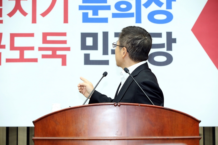 제목 노출 영역입니다 이미지