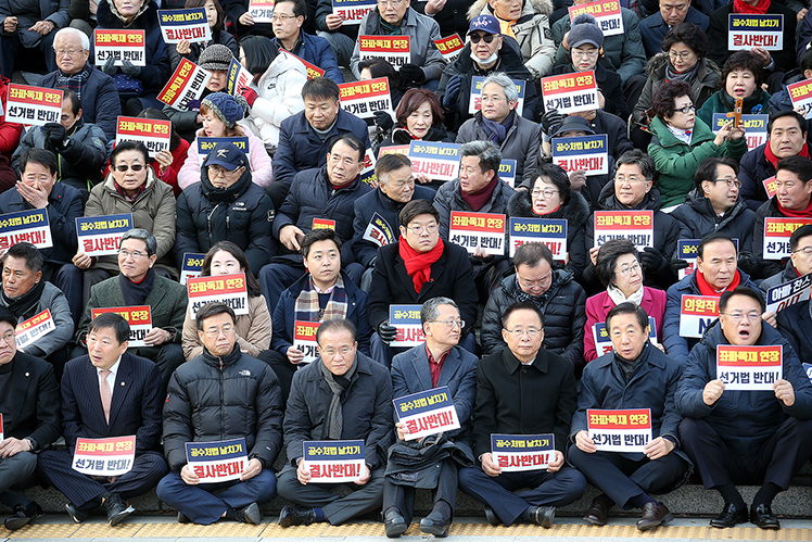 제목 노출 영역입니다 이미지