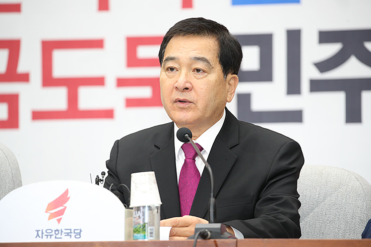 제목 노출 영역입니다 이미지