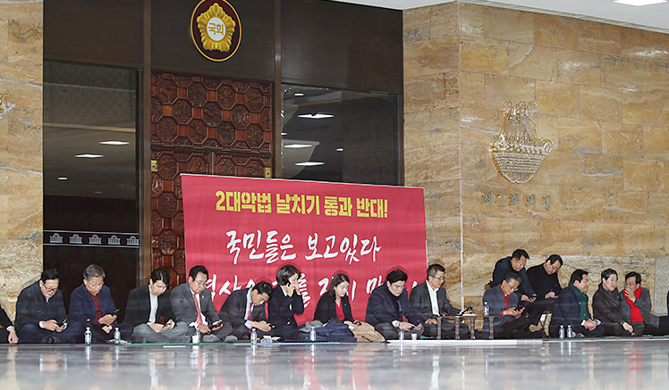 제목 노출 영역입니다 이미지