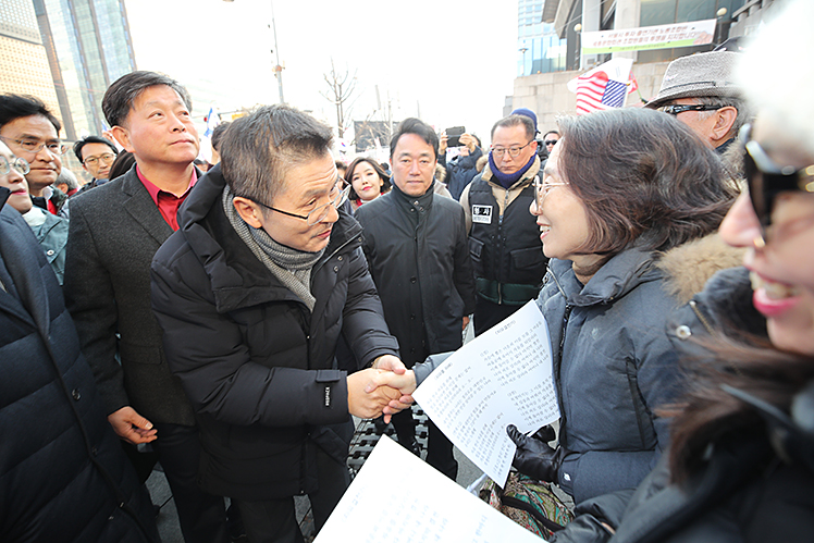 제목 노출 영역입니다 이미지