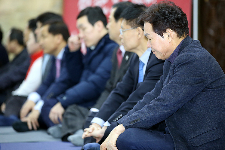 제목 노출 영역입니다 이미지
