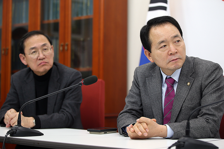 제목 노출 영역입니다 이미지