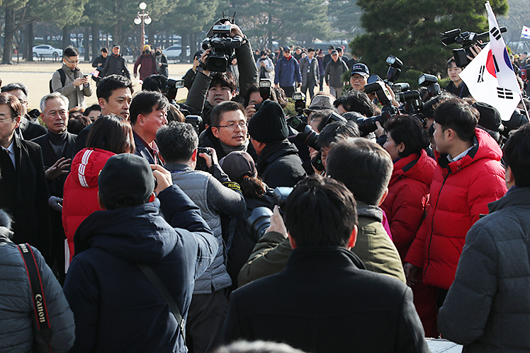 제목 노출 영역입니다 이미지