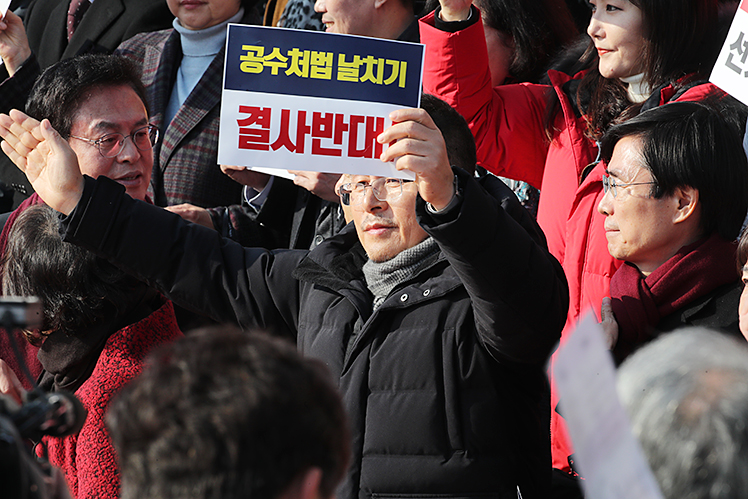 제목 노출 영역입니다 이미지