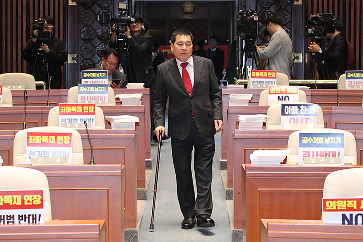 제목 노출 영역입니다 이미지