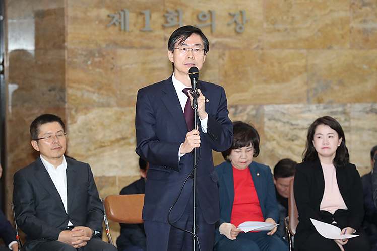 제목 노출 영역입니다 이미지