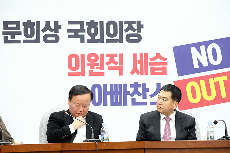 제목 노출 영역입니다 이미지