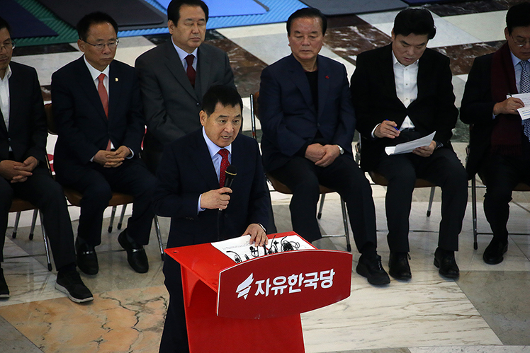 제목 노출 영역입니다 이미지