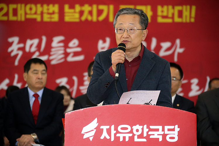 제목 노출 영역입니다 이미지