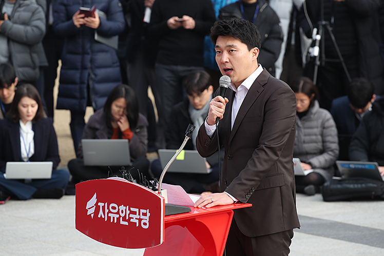제목 노출 영역입니다 이미지