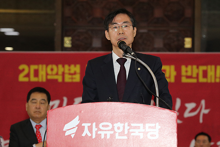 제목 노출 영역입니다 이미지