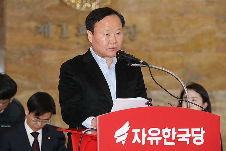 제목 노출 영역입니다 이미지