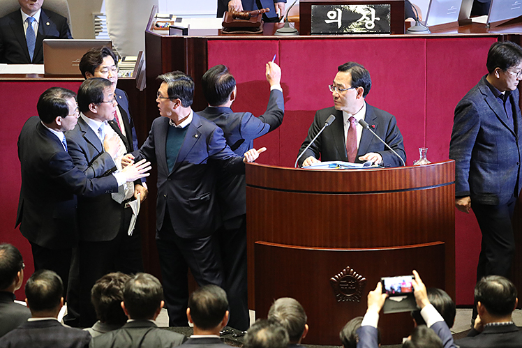 제목 노출 영역입니다 이미지