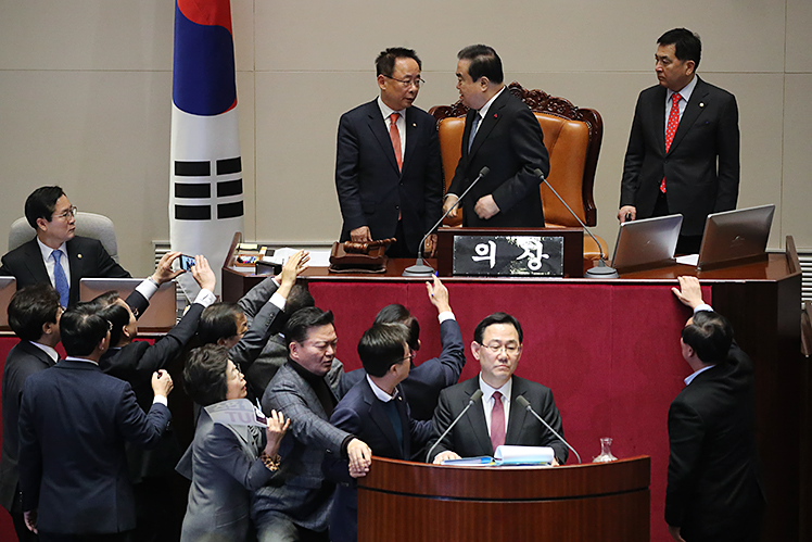 제목 노출 영역입니다 이미지