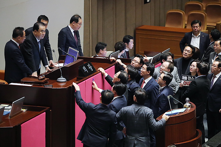 제목 노출 영역입니다 이미지
