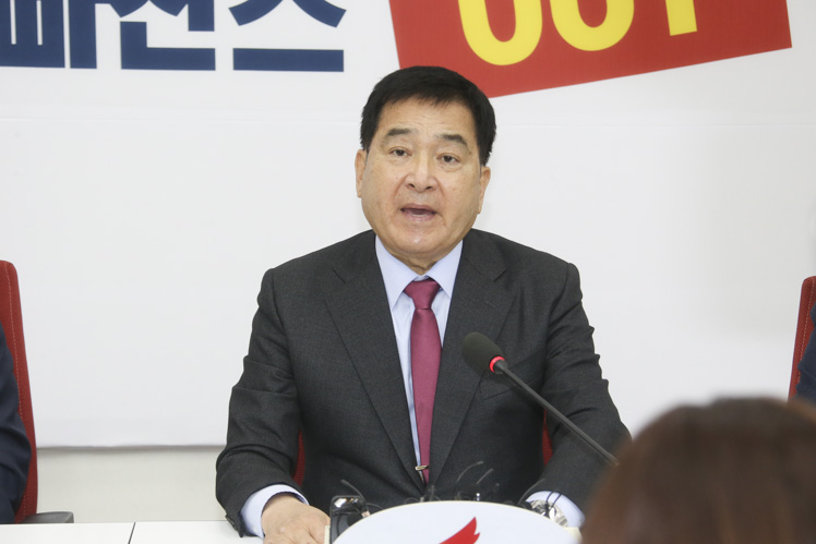 제목 노출 영역입니다 이미지