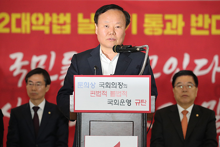 제목 노출 영역입니다 이미지