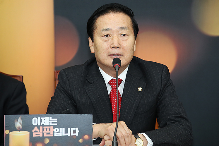 제목 노출 영역입니다 이미지