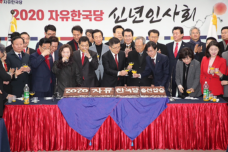 제목 노출 영역입니다 이미지