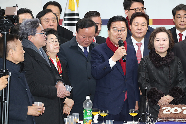제목 노출 영역입니다 이미지