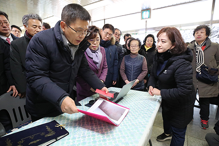 제목 노출 영역입니다 이미지