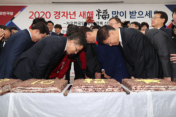 제목 노출 영역입니다 이미지