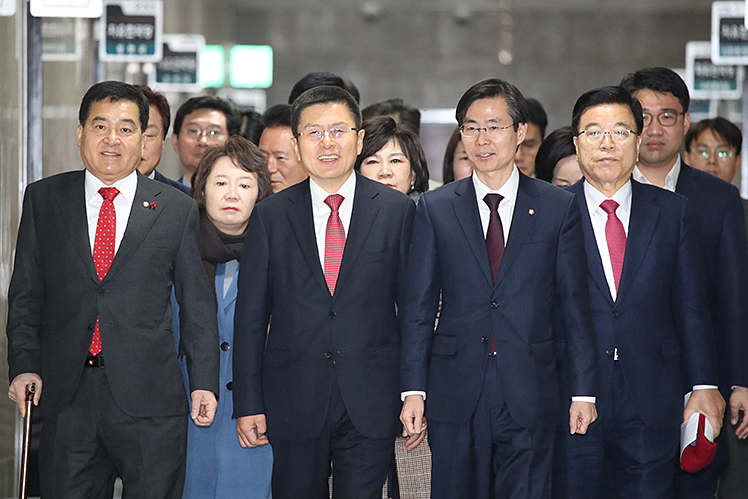 제목 노출 영역입니다 이미지