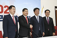 심재철 원내대표, 유의동 새로운보수당 원내대표 접견